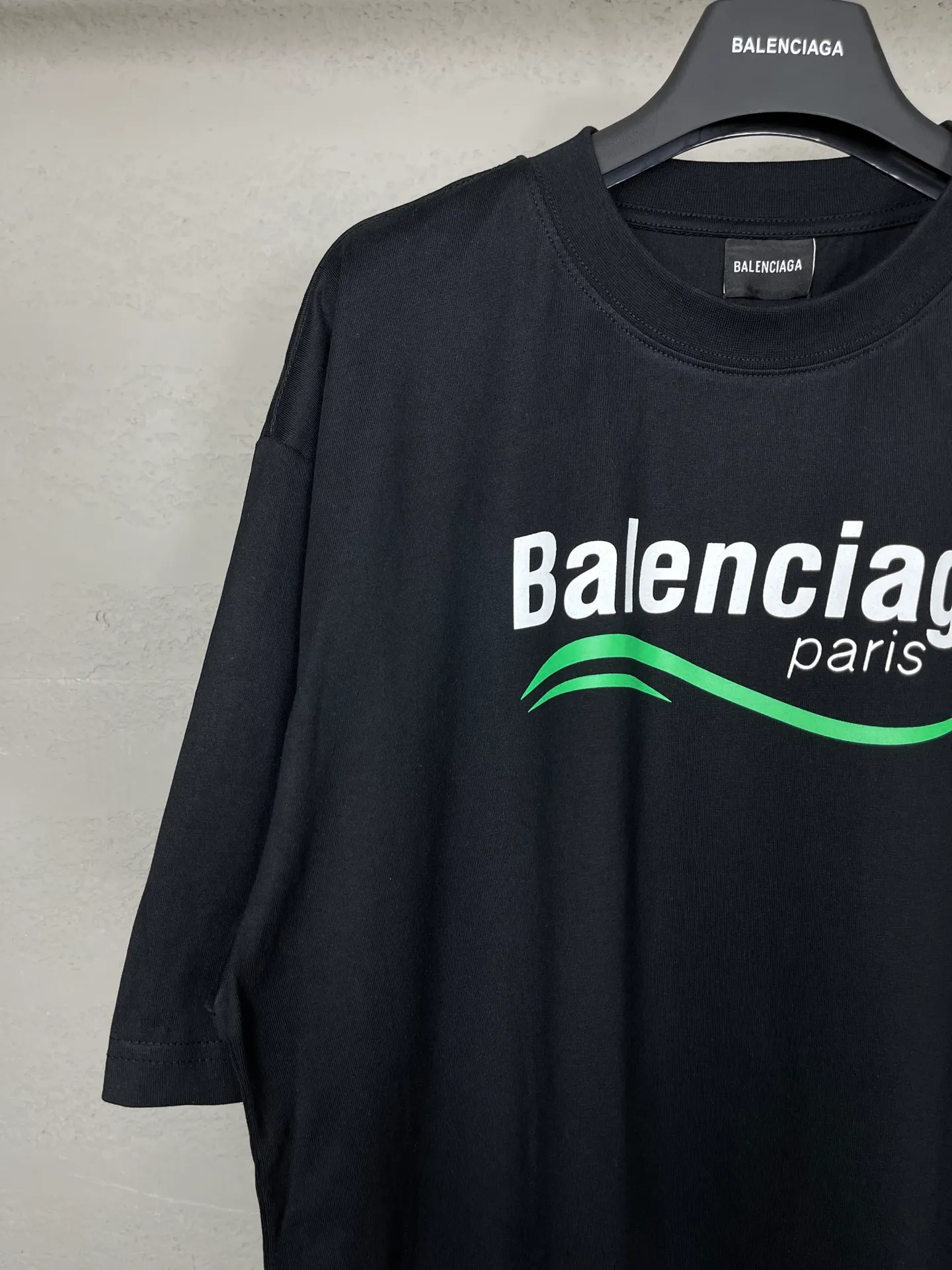 【 . Quality】BALENCI*GA/ BALENCI*GA#2023New Arrival， Lo GOClassic T . ZP . 260 ， . . . . Color Change。 。 . ， 。 OS . Same Style ：BL 223205 ：Black.White Size：XS L